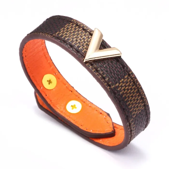 Fashionable leather bracelet - with V letter / charms - unisex