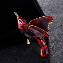 Elegant brooch with a small birdBrooches