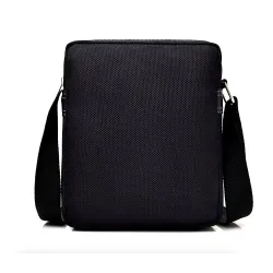 Trendy skuldertaske - med klap / lynlåse / lommer