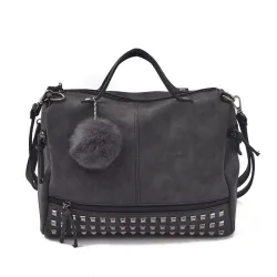 Vintage nubuck lædertaske med nitter / pels pom pom