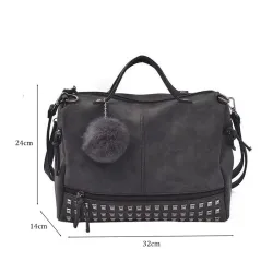 Vintage nubuck lædertaske med nitter / pels pom pom
