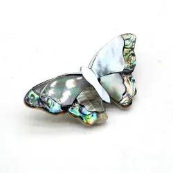 Perleskal sommerfugl - broche