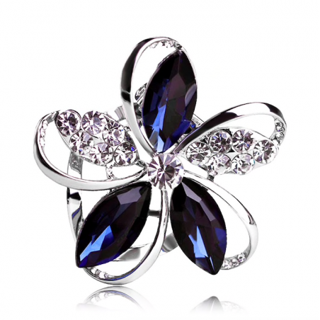 Crystal flower brooch
